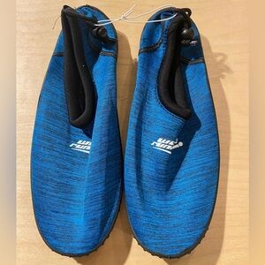 Wave Runner Water Shoes Size 10 (DD)